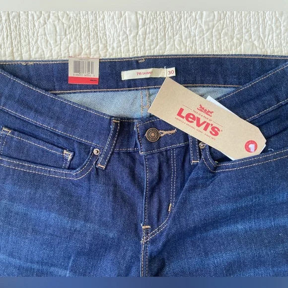 Brand New Levi’s 711 Skinny Women’s Jeans - 30x32 - Picture 5 of 6